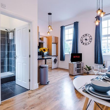 Bright 1-Bed Apartment In Chester By 53 Degrees Property, Ideal For Professionals & Couples, Great Location - Sleeps 4 Екстер'єр фото