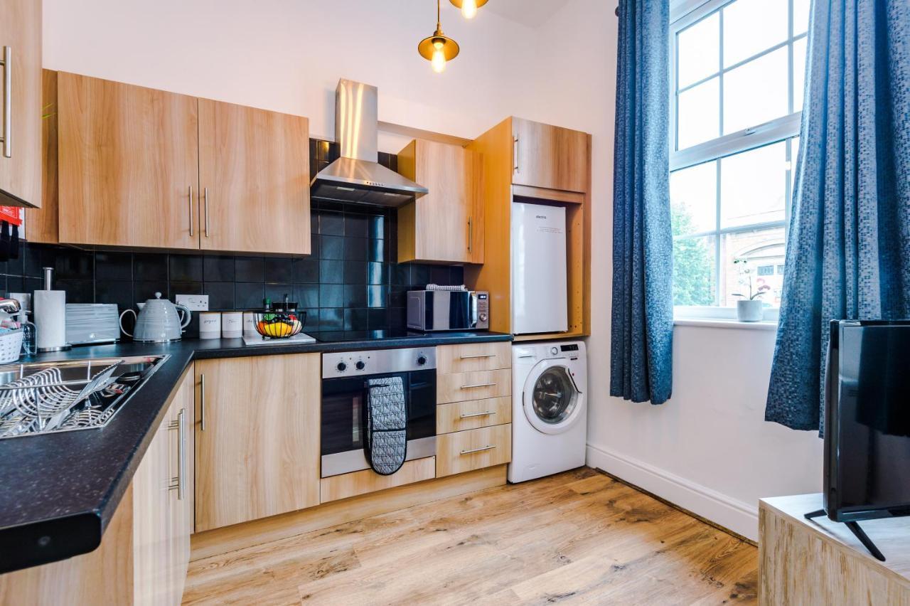 Bright 1-Bed Apartment In Chester By 53 Degrees Property, Ideal For Professionals & Couples, Great Location - Sleeps 4 Екстер'єр фото