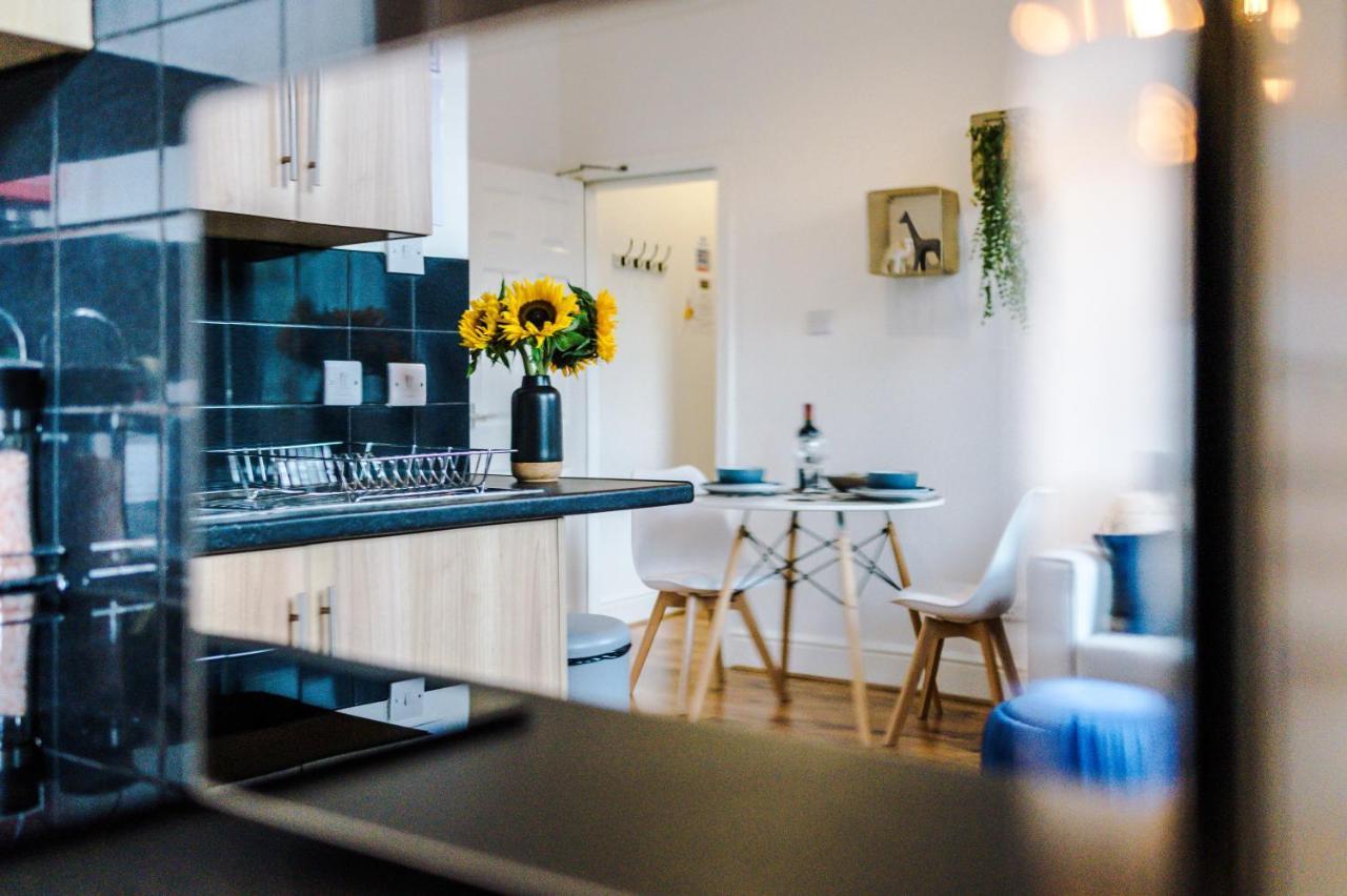 Bright 1-Bed Apartment In Chester By 53 Degrees Property, Ideal For Professionals & Couples, Great Location - Sleeps 4 Екстер'єр фото