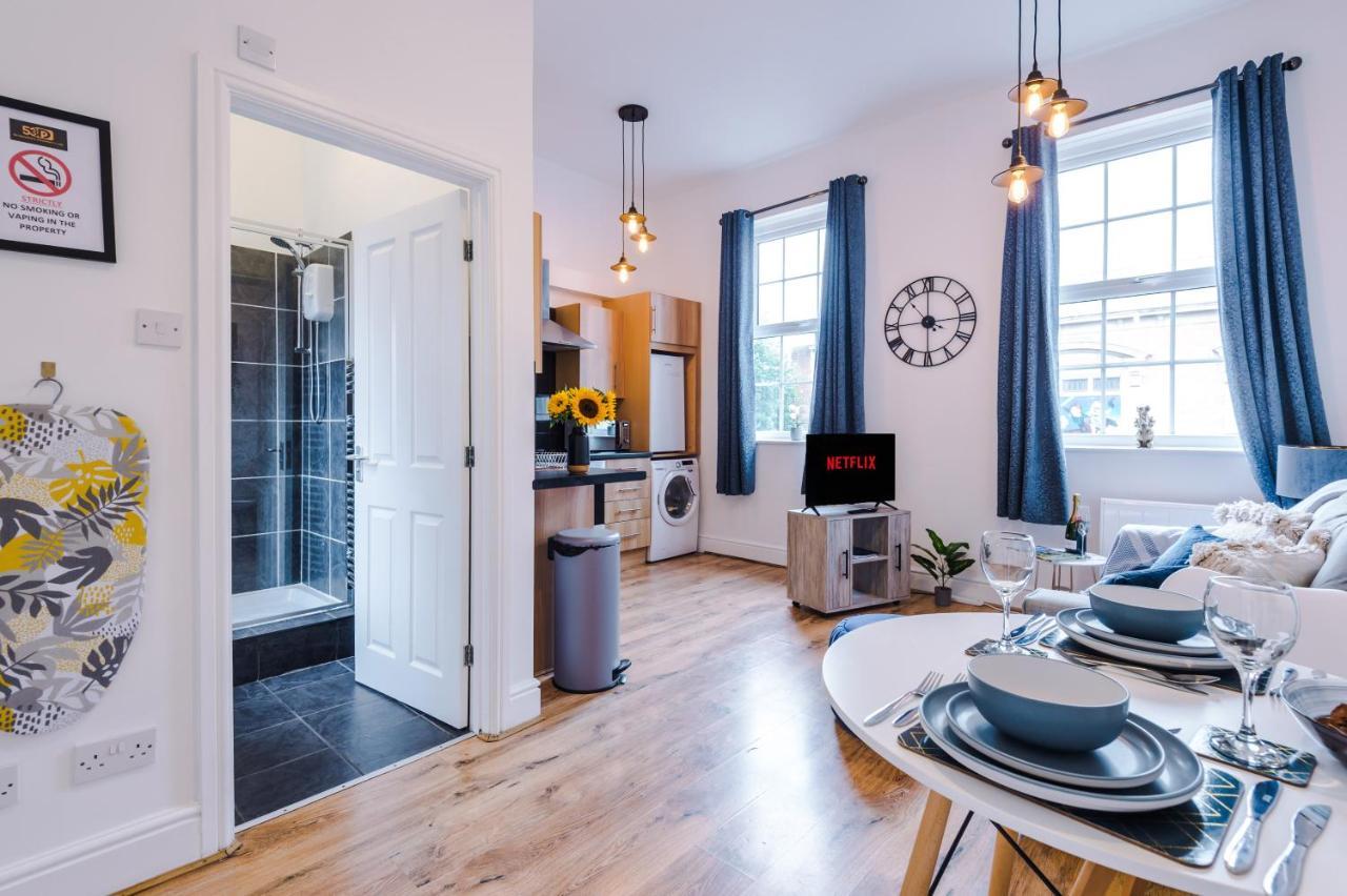 Bright 1-Bed Apartment In Chester By 53 Degrees Property, Ideal For Professionals & Couples, Great Location - Sleeps 4 Екстер'єр фото