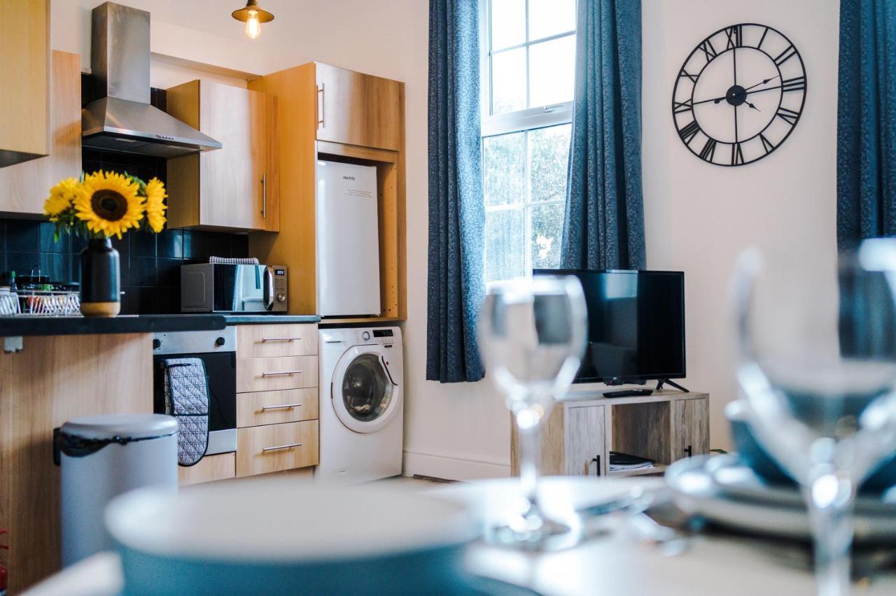 Bright 1-Bed Apartment In Chester By 53 Degrees Property, Ideal For Professionals & Couples, Great Location - Sleeps 4 Екстер'єр фото
