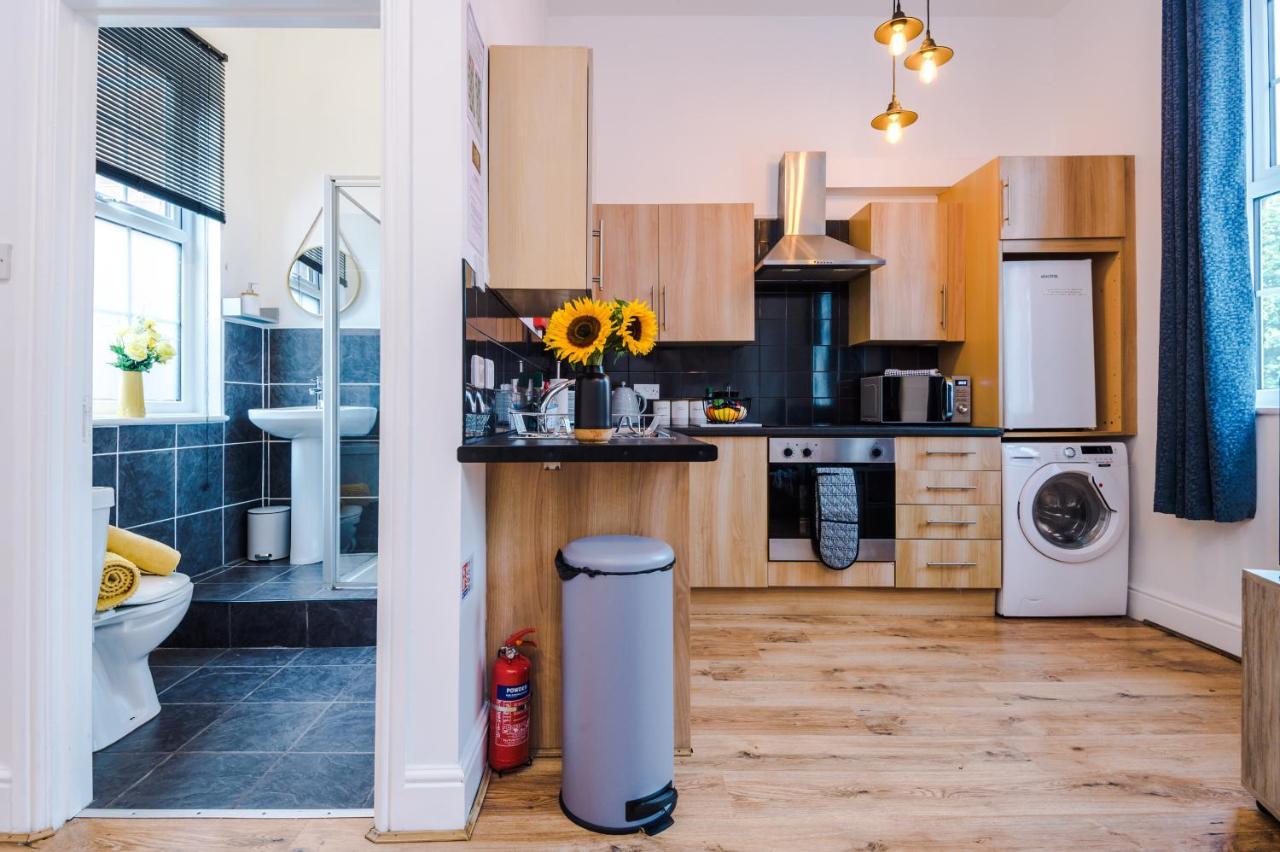 Bright 1-Bed Apartment In Chester By 53 Degrees Property, Ideal For Professionals & Couples, Great Location - Sleeps 4 Екстер'єр фото