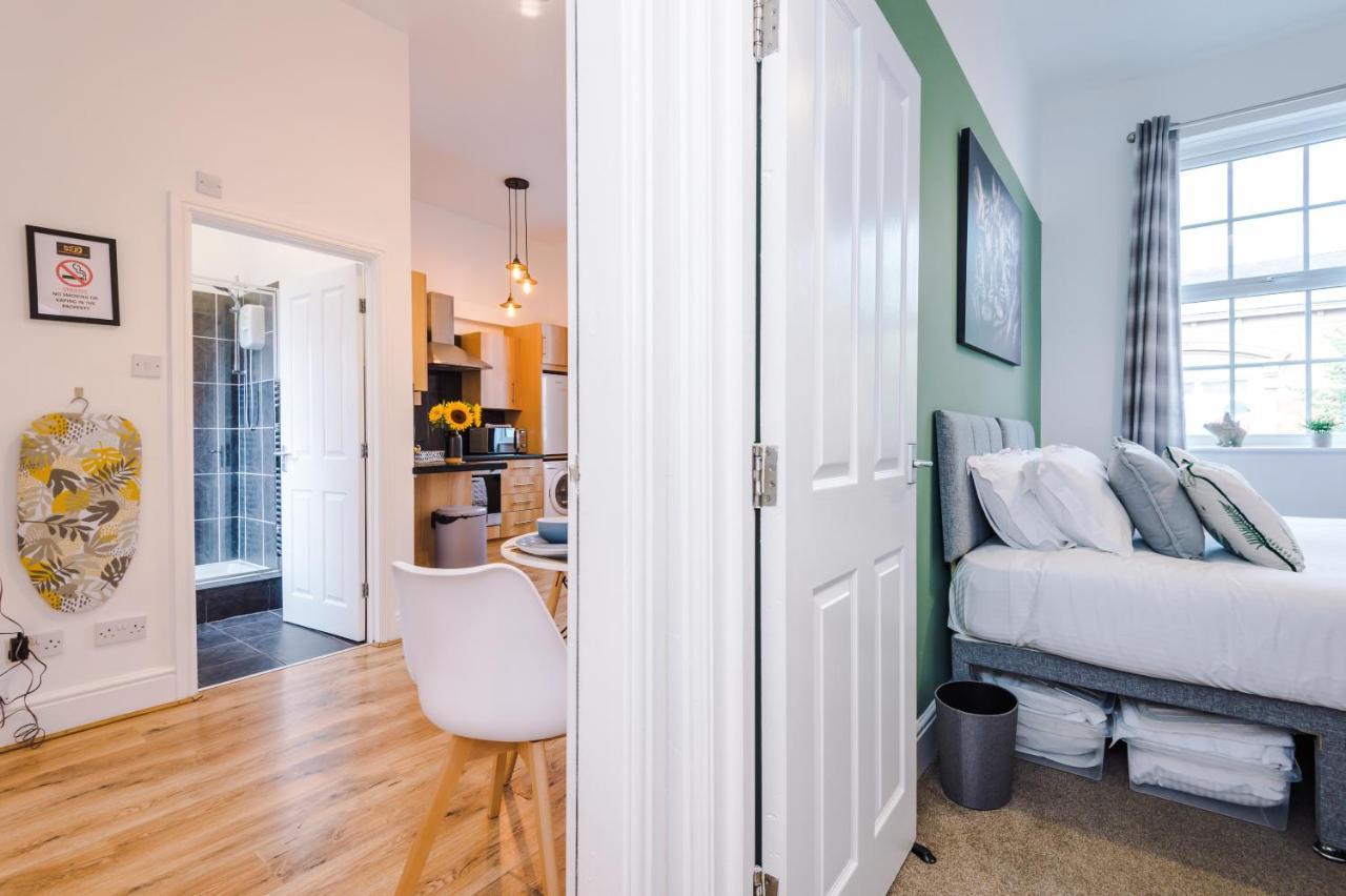 Bright 1-Bed Apartment In Chester By 53 Degrees Property, Ideal For Professionals & Couples, Great Location - Sleeps 4 Екстер'єр фото